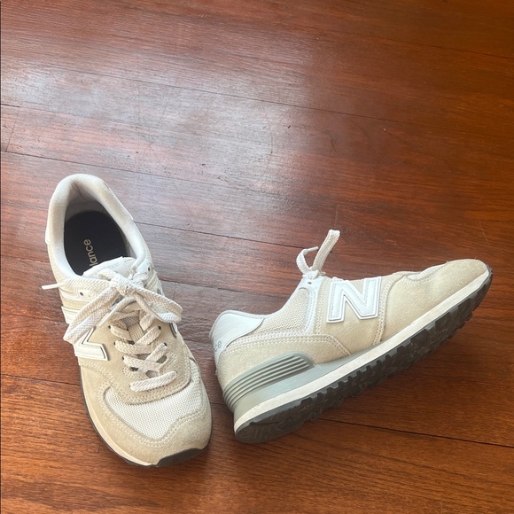 New Balance Beige and White Women's Sneakers - Picture 3 of 3